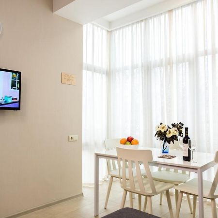 Modern Avlabari In Old Town Apartment Tbilisi Exterior photo